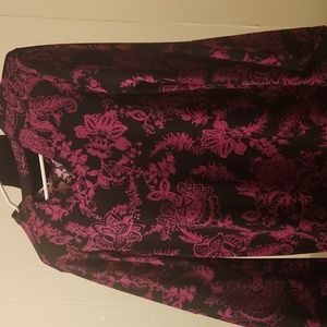 LIKE NEW ROZ AMD ALI BELL SLEEVE BLOUSE size small